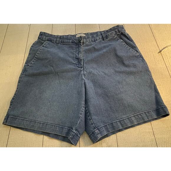 Kim Rogers Women's Blue Denim Bermuda Shorts Size 16 - Picture 1 of 7